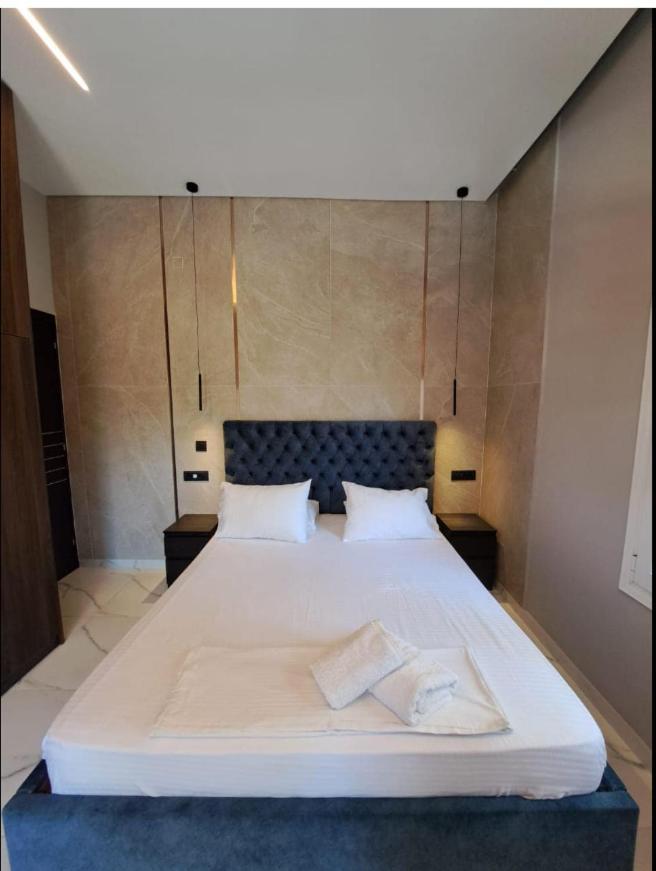 Elegant 2Br Apt Rooftop Pool & Walk To Old Town Chania  Eksteriør billede